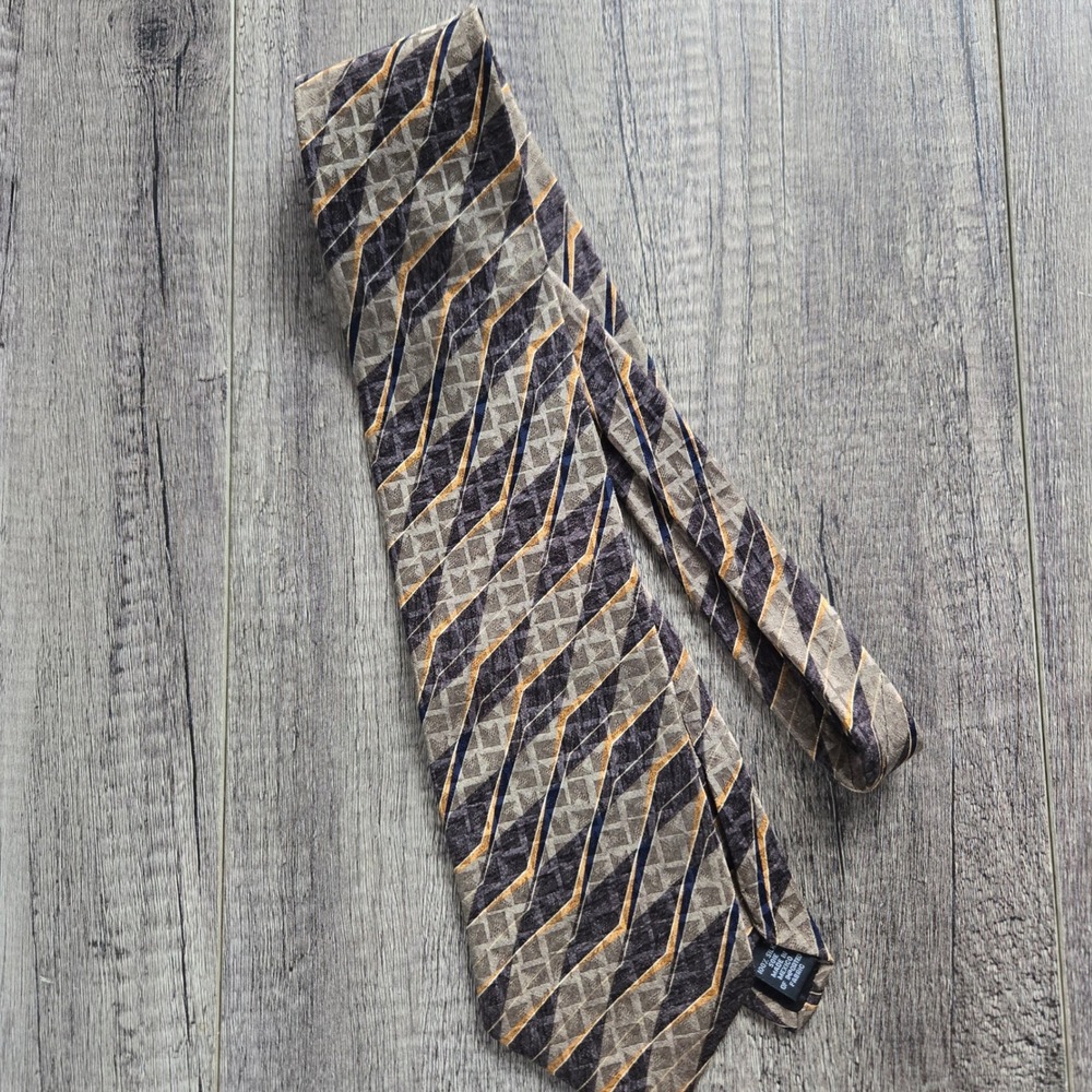 Oscar de la Renta Mens Silk Tie Brown Gold Geometric Zig Zag Pattern Necktie